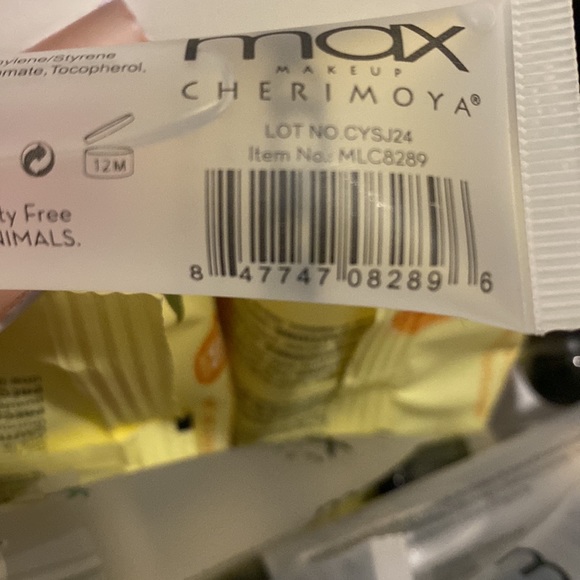 Coconut oil clear gloss - Picture 3 of 3